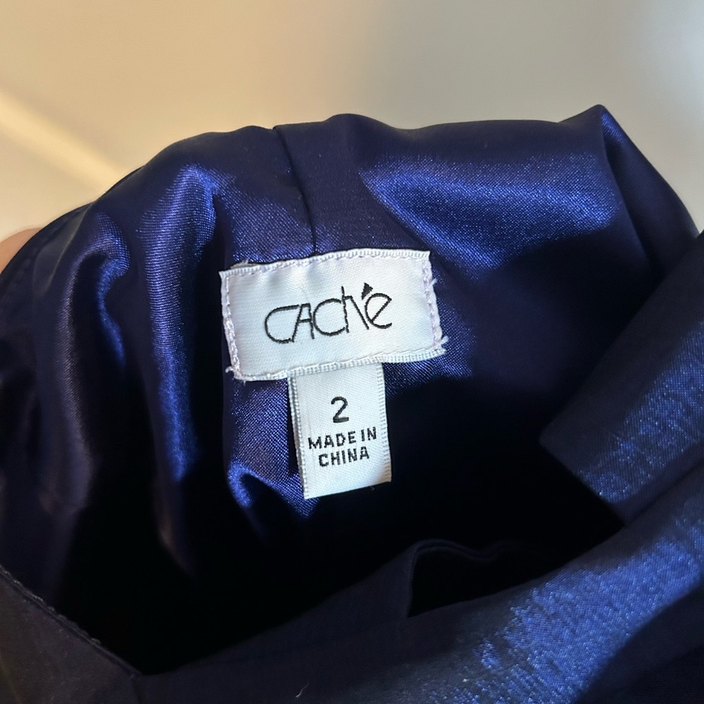 Cache Dress - Picture 3 of 3